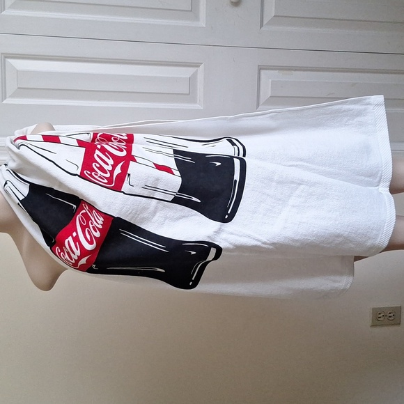 Coca-Cola Beach Towel with Red Bottle Design 100%Cotton - Picture 3 of 4